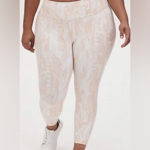 Active wear pants white and light pink feather design - Picture 1 of 5